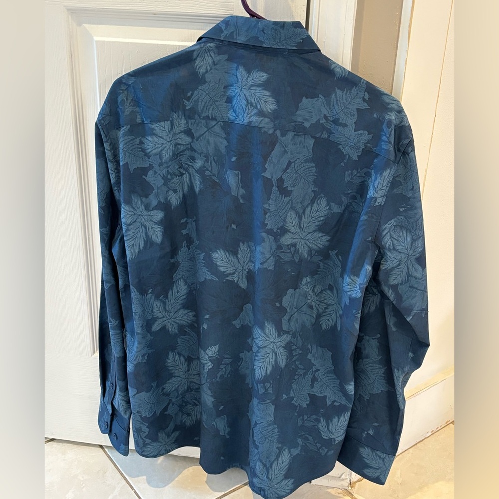 NWT Sunday Joe Blue Button-Down Top - Picture 2 of 4
